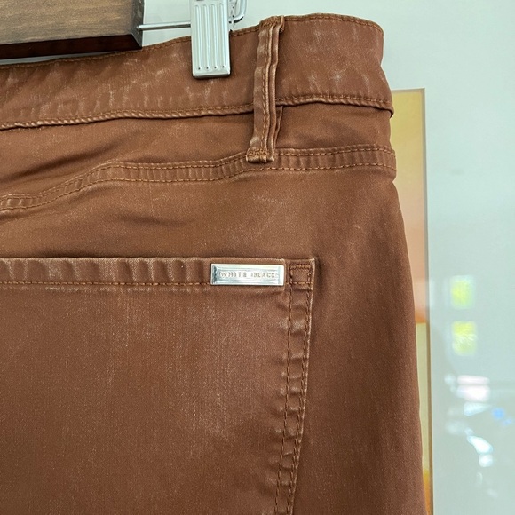 Coated Jeans - Picture 2 of 6